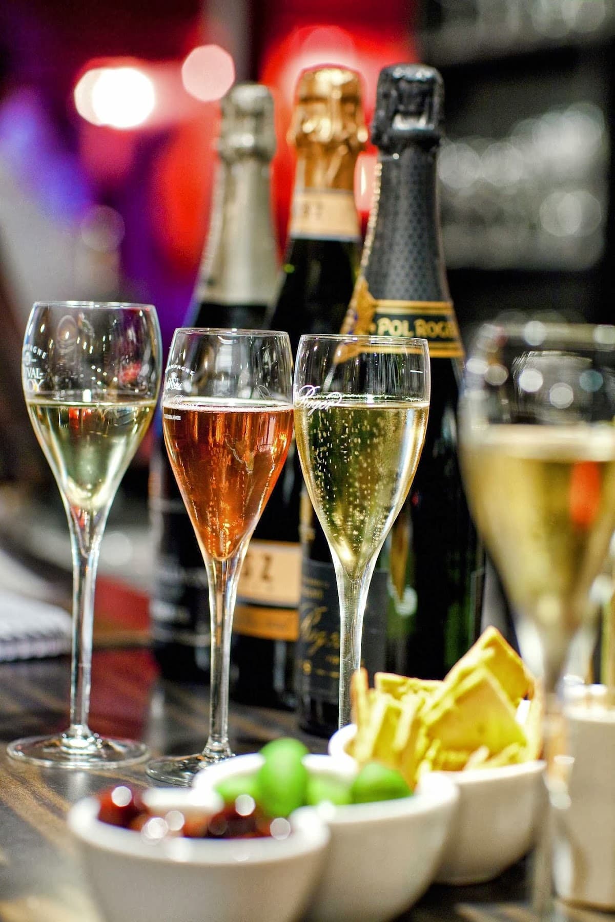 Bubbles & Wines — detail