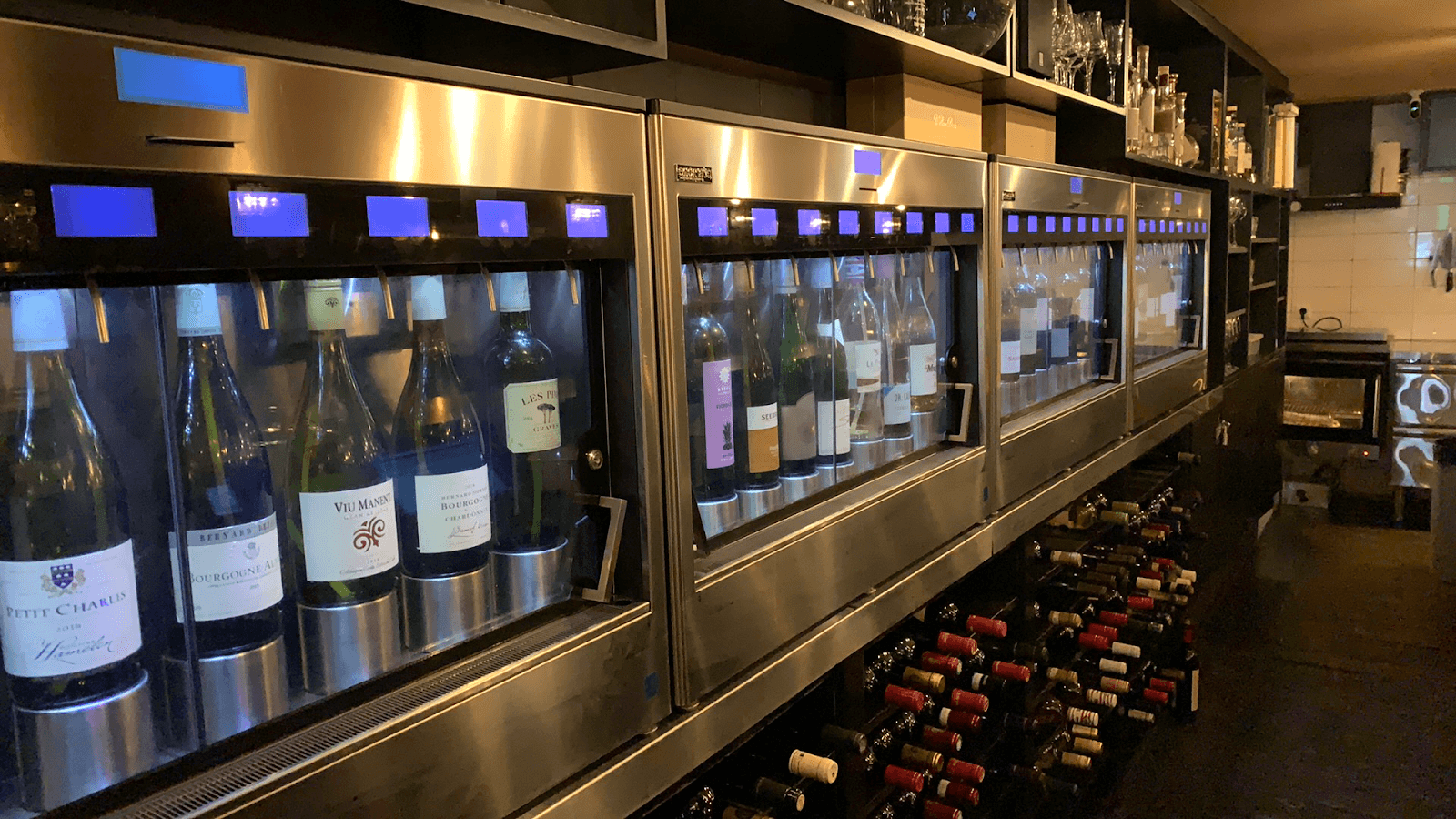 Bubbles & Wines