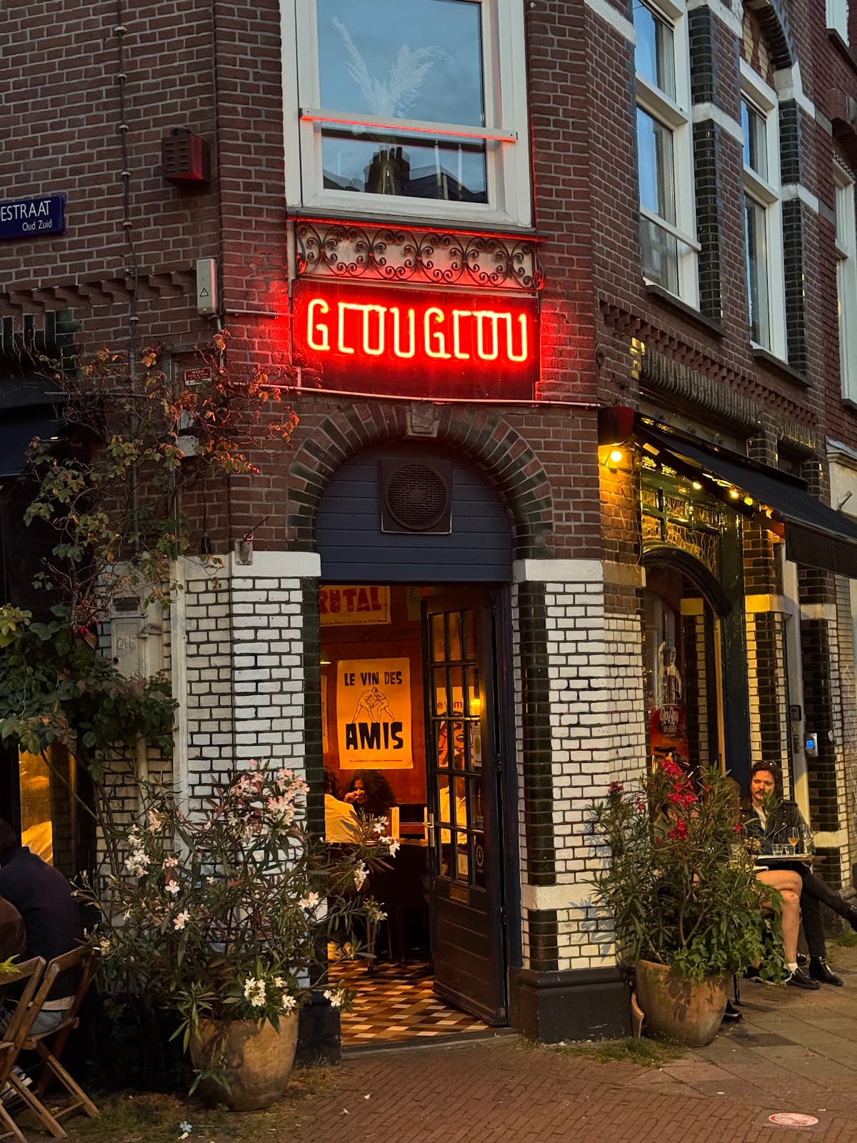 GlouGlou — character detail